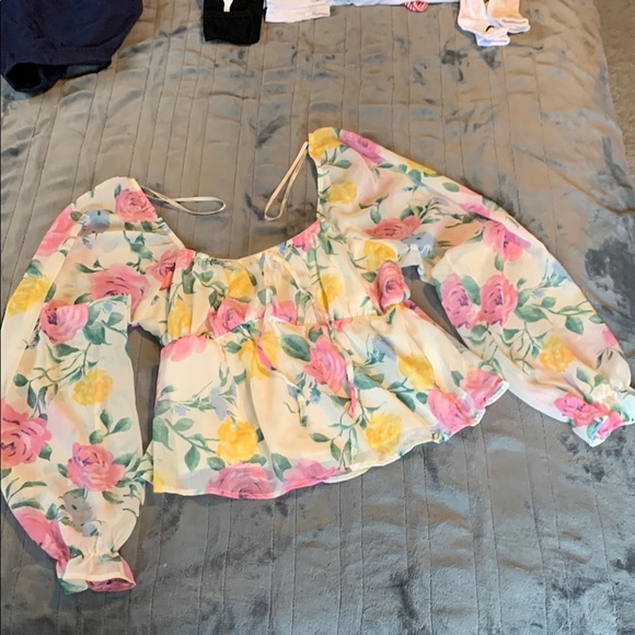 Forever 21 Tops - Forever 21 Yellow and Pink Ruffled Crop Blouse